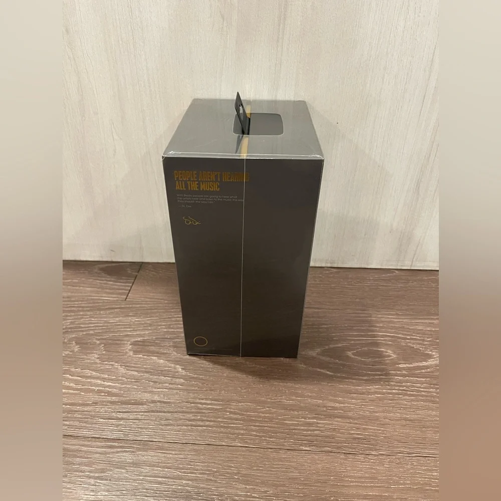 Beats Studio 3 Wireless Headphones - Shadow Gray - Picture 3 of 6